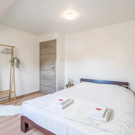 Great House For 6 People At Hébergement de vacances